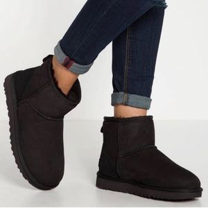 Black Mini Ugg Boots excellent condition